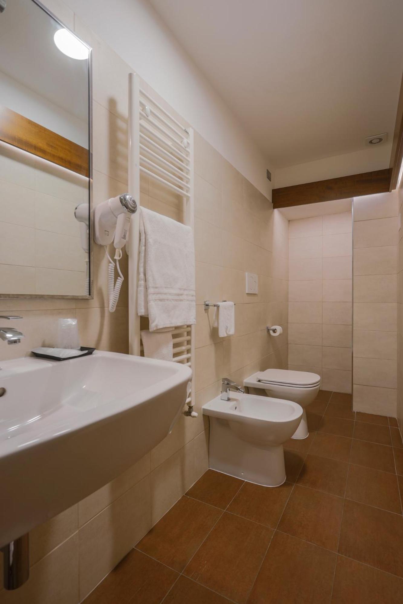 Hotel Velino Avezzano Esterno foto